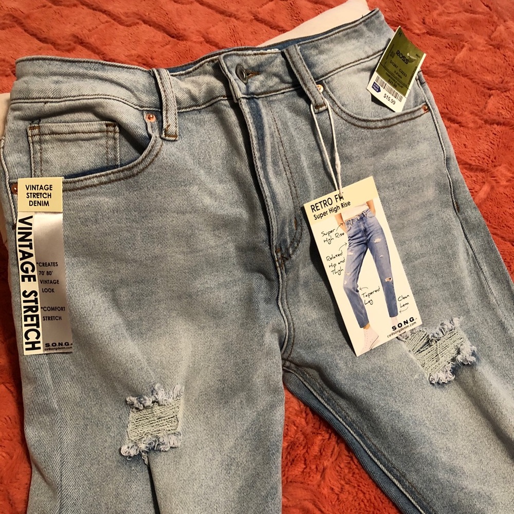 Jeans - Picture 2 of 3